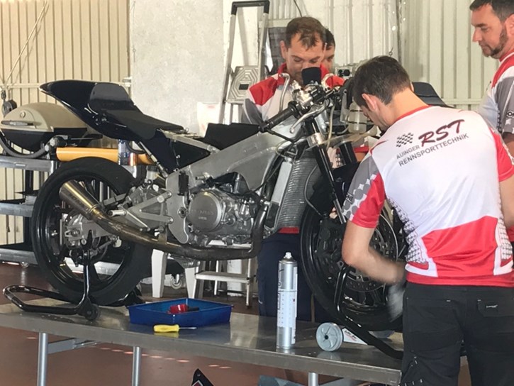 H Moriwaki-Honda 250